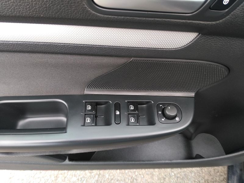 Volkswagen Golf Variant 1,2 TSI  MATCH /77 kW/ - fotka 17 z 41