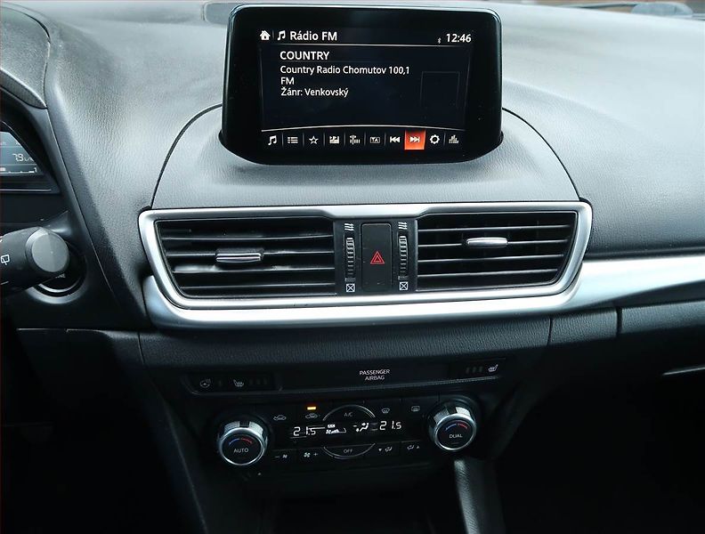 Mazda 3 (2018) 2.0 Skyactiv-G, Serv.kniha - fotka 12 z 15
