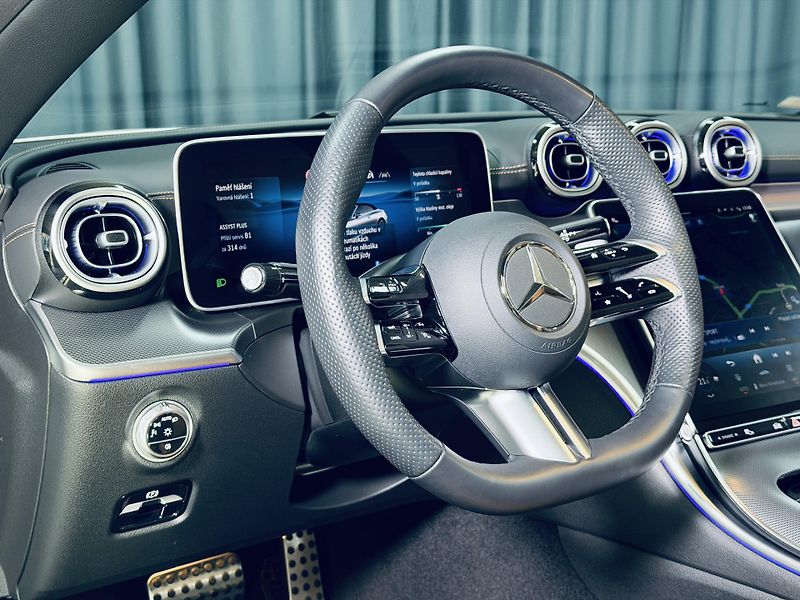 Mercedes-Benz CLE (2024) 300*AMG*4M*ZÁRUKA*CABRIO - fotka 20 z 41
