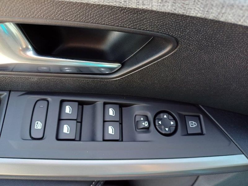 Peugeot 3008 (2026) BUSSINES  Hybrid 145 e-DCS6 - fotka 25 z 36