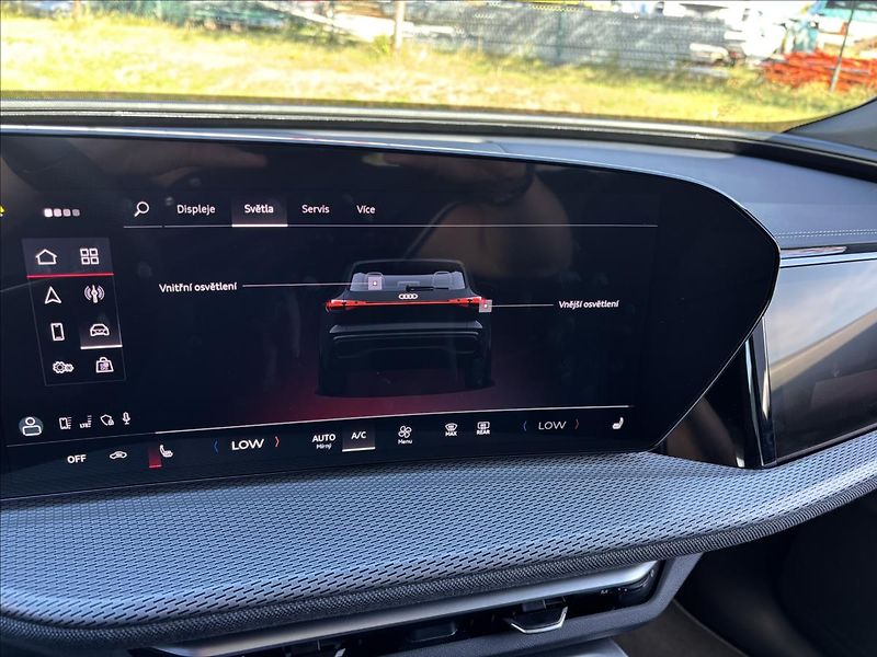 Audi Q5 2,0 TDI 150kW S-Line quattro - fotka 32 z 52