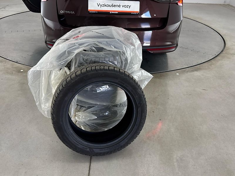 Škoda Octavia 1Maj.,ČR - fotka 29 z 29