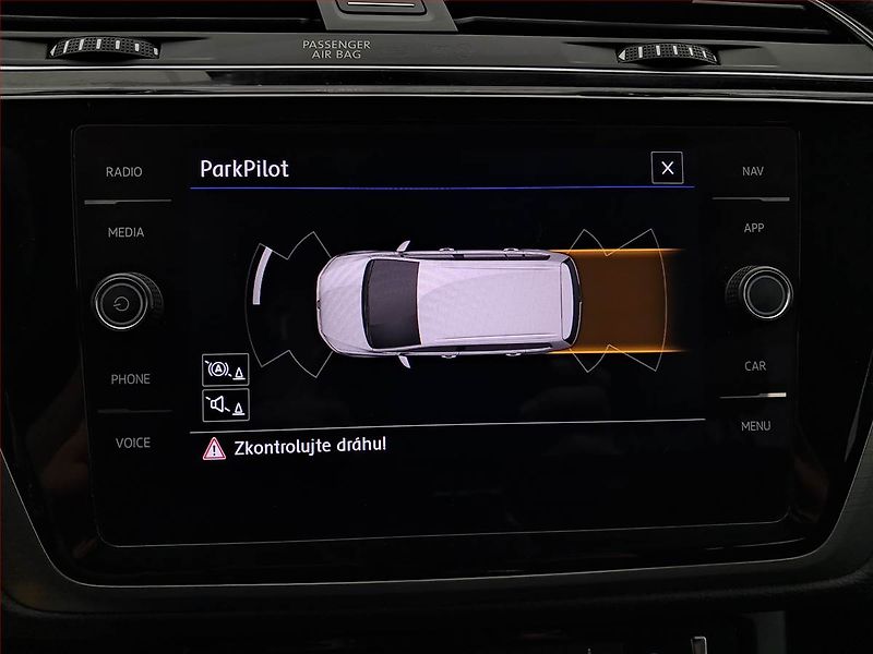 Volkswagen Touran (2020) 2.0 TDI, Serv.kniha, Navi - fotka 19 z 20