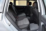 Volkswagen Passat 2.0 TDi CR COMFORTLINE, VÝHŘEV - náhled 38