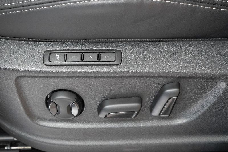 Škoda Kodiaq 2.0 TDI SPORTLINE*TAŽNÉ*ČR 1.M - fotka 17 z 49
