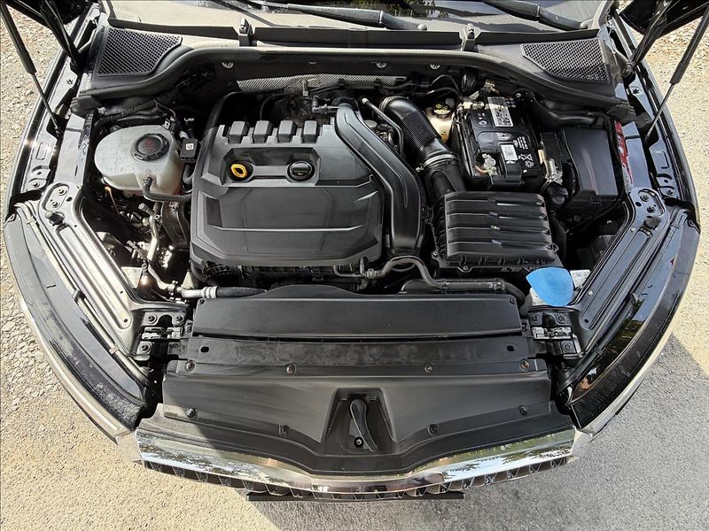 Škoda Octavia 1,5 TSi DPH  ACC,LED,KESSY,ALU - fotka 44 z 50