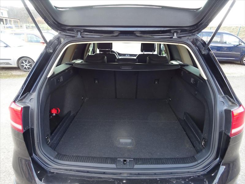 Volkswagen Passat 2,0 TDi 140kW 4x4 - fotka 16 z 26