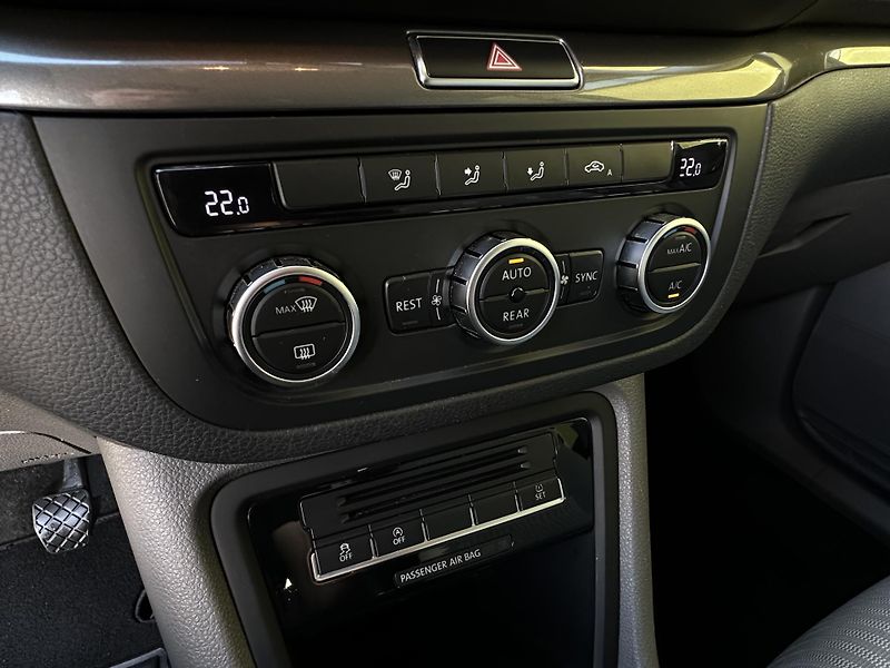 Seat Alhambra (2014) 2.0TDI/103kW * 7.Míst * 2.Maj  - fotka 14 z 35