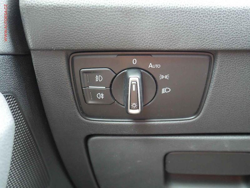 Volkswagen Passat (2020) 2.0TDi, ČR, Elegance, DSG - fotka 21 z 21