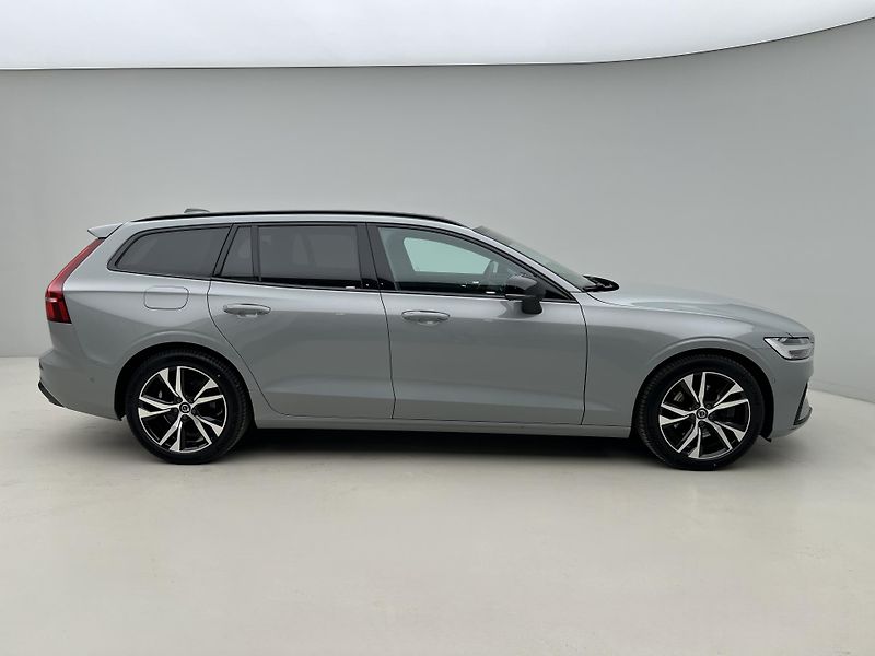 Volvo V60 B4 PLUS DARK AUT 1.maj. - fotka 8 z 47