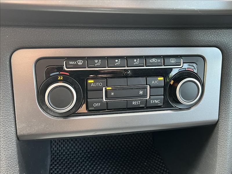 Volkswagen Amarok 2,0 ČR-1.majitel, DPH,HighLine - fotka 16 z 21
