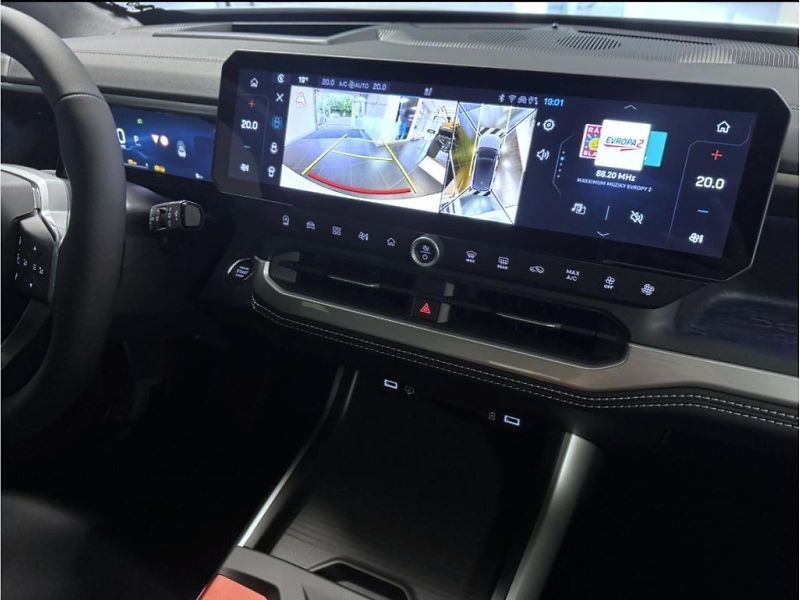 Jeep Compass (2026) NEW e-Hybrid 145k eDCT6 First - fotka 11 z 17