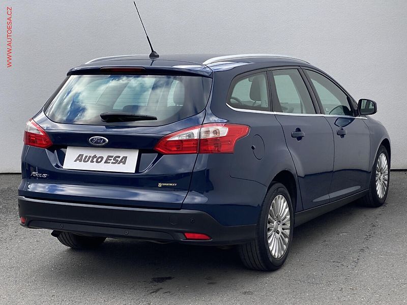 Ford Focus (2014) 1.6 TDCi, ČR, Titanium, navi - fotka 4 z 19
