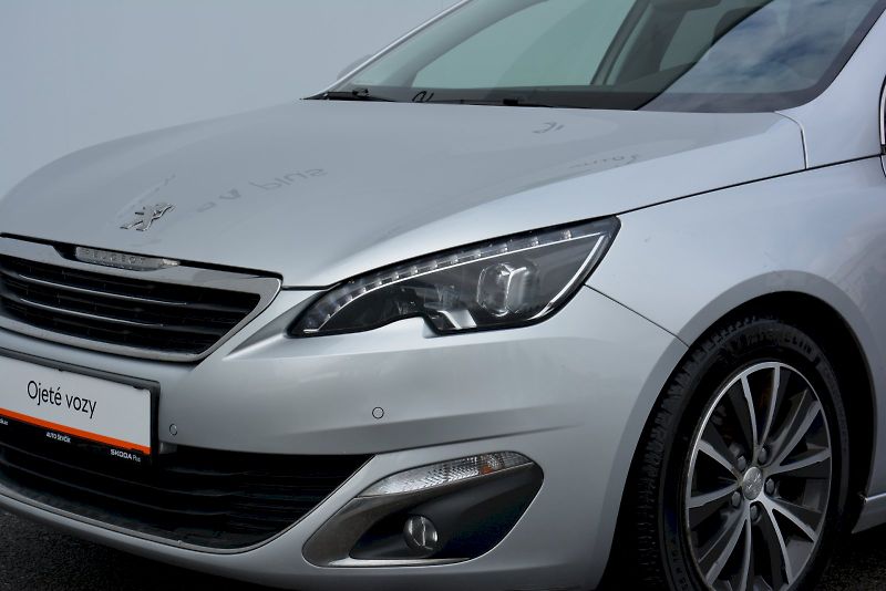 Peugeot 308 (2016) SW 1.6 HDI 73 kW ALLURE - prav - fotka 6 z 27