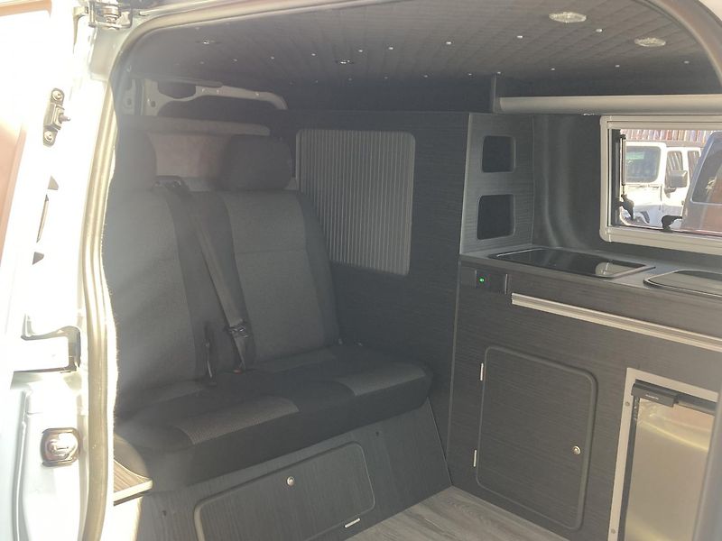 Ford (2019) TRANSIT - POUZE OBYTNÁ VESTAV - fotka 3 z 10