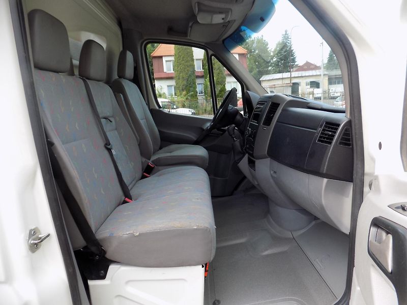 Volkswagen Crafter (2009) 2,5 120KW SKLÁPĚČ - fotka 24 z 47