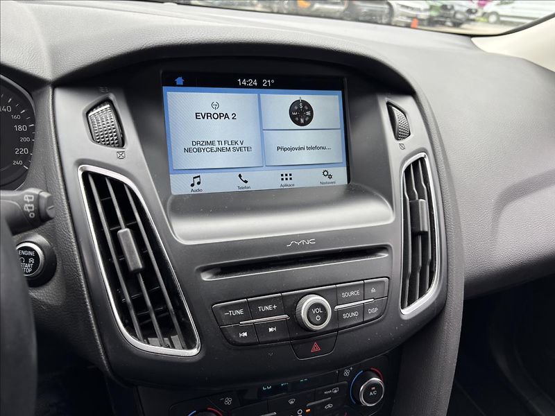 Ford Focus 1,5 TDCI 88kW Titanium - fotka 26 z 36