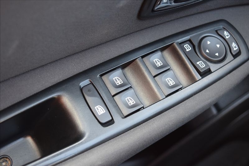 Renault Scénic 1,5 DCi 81KW KLIMA NAVI - fotka 22 z 43