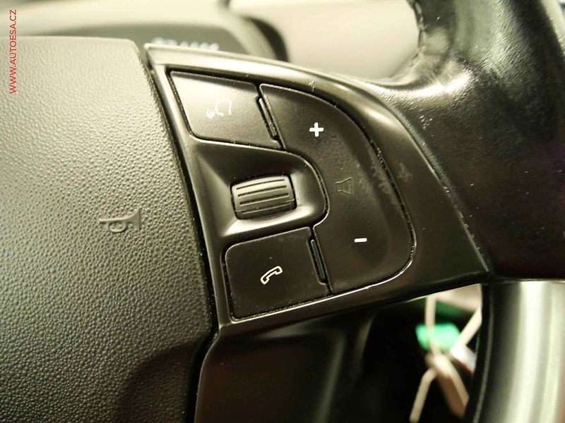 Citroën Grand C4 Picasso (2017) 1.6HDi, 2.maj,ČR, AT, navi - fotka 16 z 21