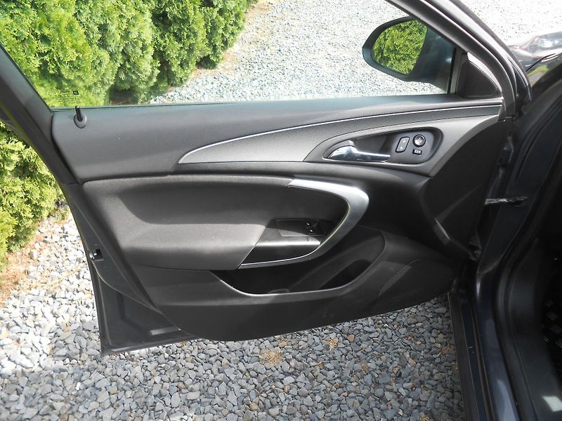 Opel Insignia 1.8I,klima,výhřev,KOUPENO V ČR - fotka 19 z 30