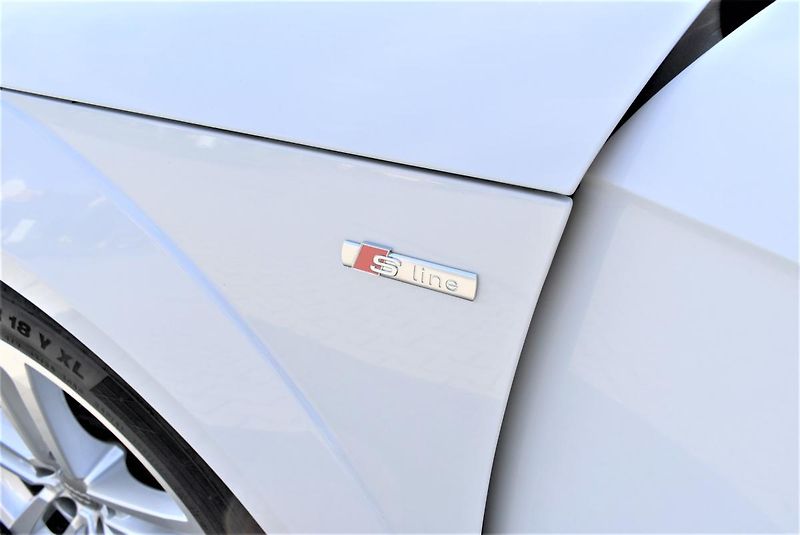 Audi TT 1.8TFSI S-Line Cabrio,B&O - fotka 19 z 50