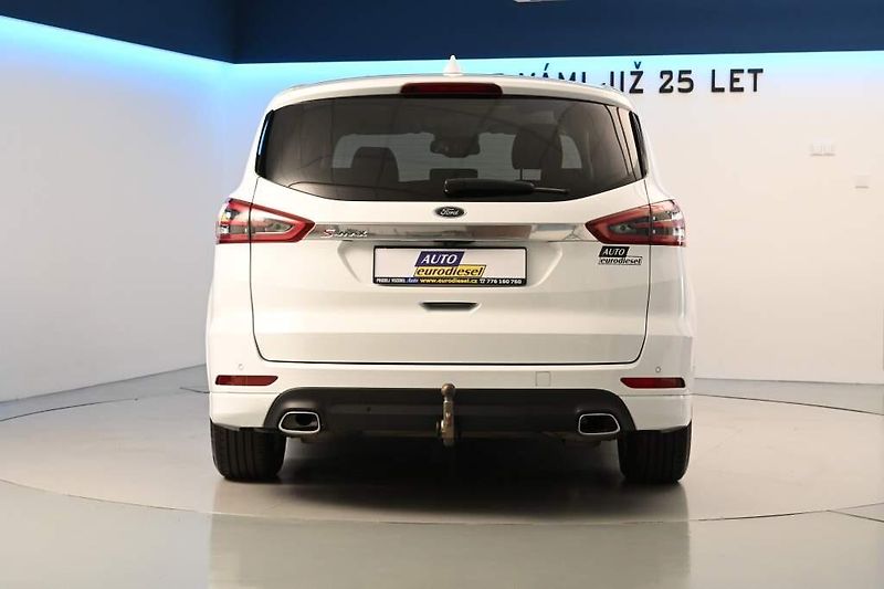 Ford S-MAX (2020) 2.0 4x4 140 KW LED ACC SONY Ta - fotka 6 z 45