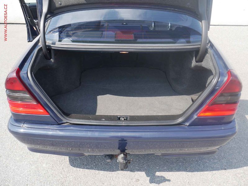 Mercedes-Benz Třídy C (1998) 2.0i, ČR, TZ - fotka 7 z 13