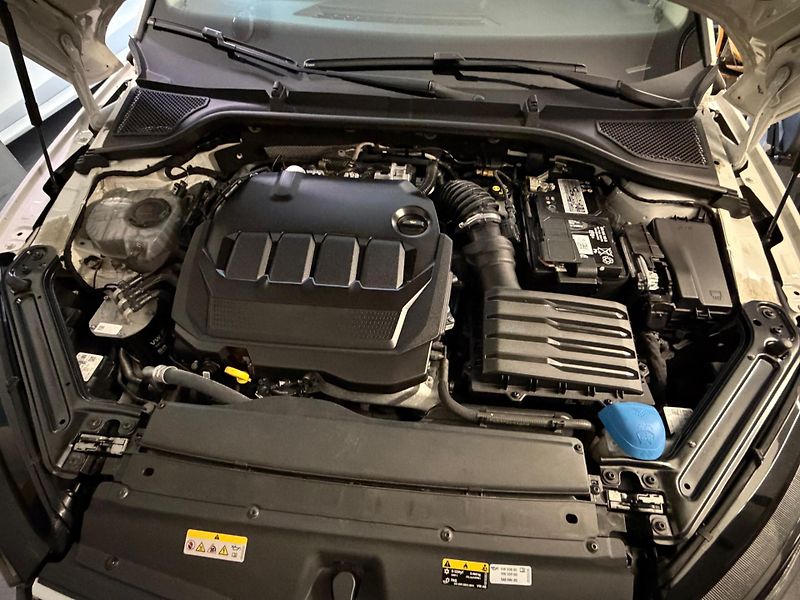 Škoda Octavia 2.0 TDI / 85kW / Amb. ČR - fotka 7 z 19