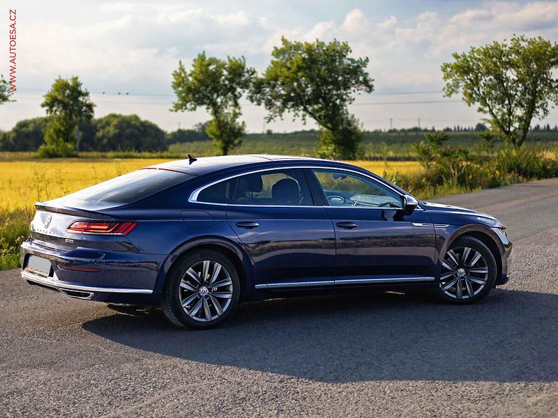 Volkswagen Arteon (2019) 2.0 TSi 4Motion, 1.maj,ČR - fotka 4 z 27