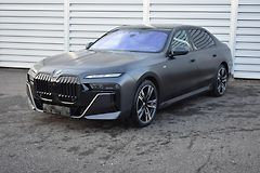 BMW Řada 7 740 xD M Sport frozen Black  - fotografie inzerátu