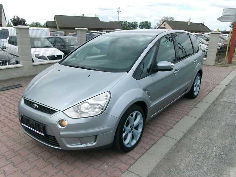 Ford S-MAX 2,0TDCi PANORAMA AC TEMP - fotka 1 z 23