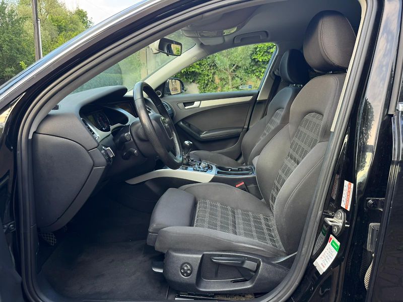 Audi A4 (2012) 2.0TDi ČR VÝBAVA SERVIS ČIDLA - fotka 17 z 26