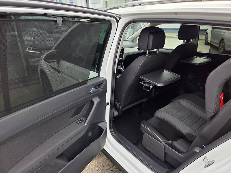 Volkswagen Touran (2026) 1.5 TSI DSG7 R-Line 7 míst - fotka 37 z 50