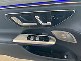 Mercedes-Benz EQE 300 Electric Art - náhled 10