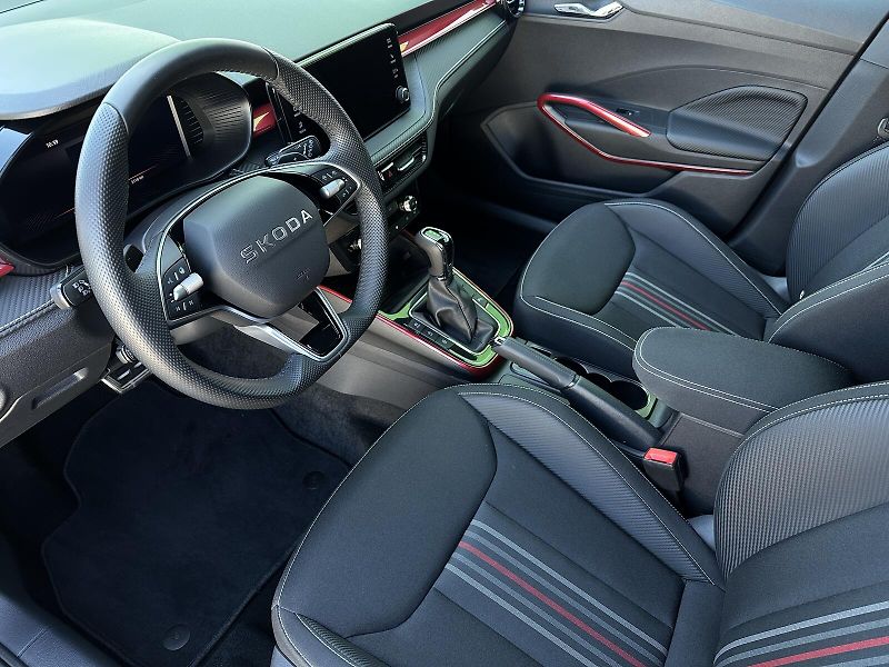 Škoda Fabia 1.0TSi DSG Monte Carlo 116PS B - fotka 13 z 43