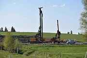 Stavba dálnice D11 v Královci 28. dubna 2025.