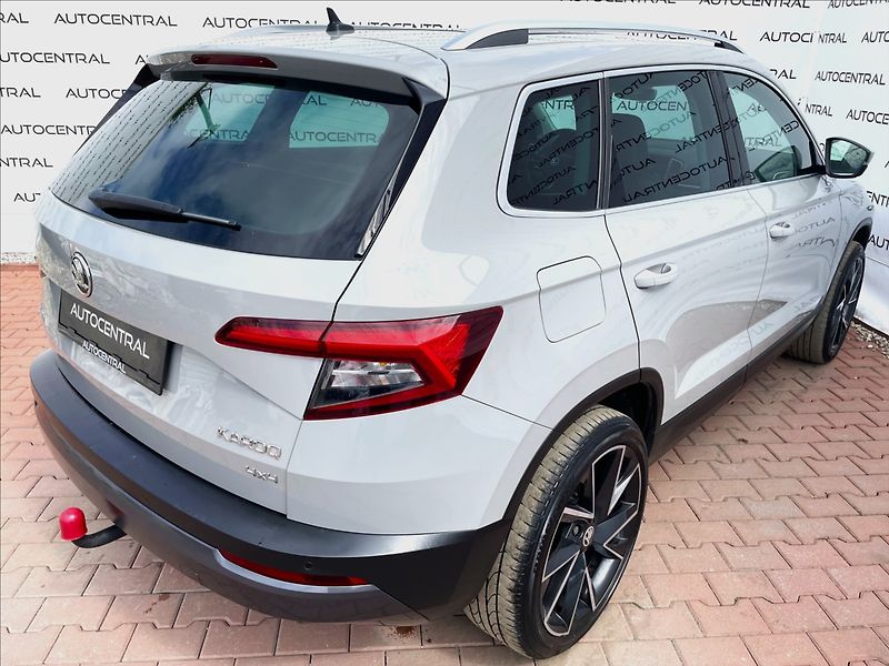 Škoda Karoq 2,0 2,0TDi,110kW,STYLE.,4x4,DS - fotka 10 z 35