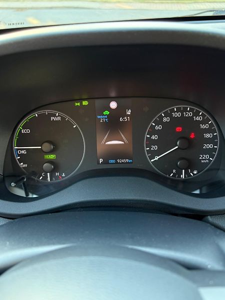 Toyota Yaris (2021) 1.5 hybrid 85kw - fotka 8 z 15