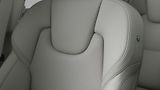 Volvo XC60 (2026) Plus Dark T6 335k,360kam, napp - náhled 12