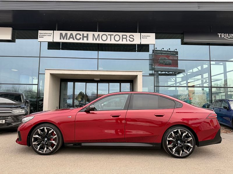 BMW Řada 5 540d xDrive 08/2025 TOP - fotka 6 z 24