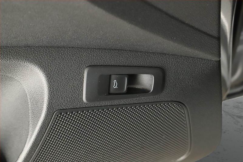 Škoda Karoq (2024) 2.0 TDI, Drive - fotka 17 z 19