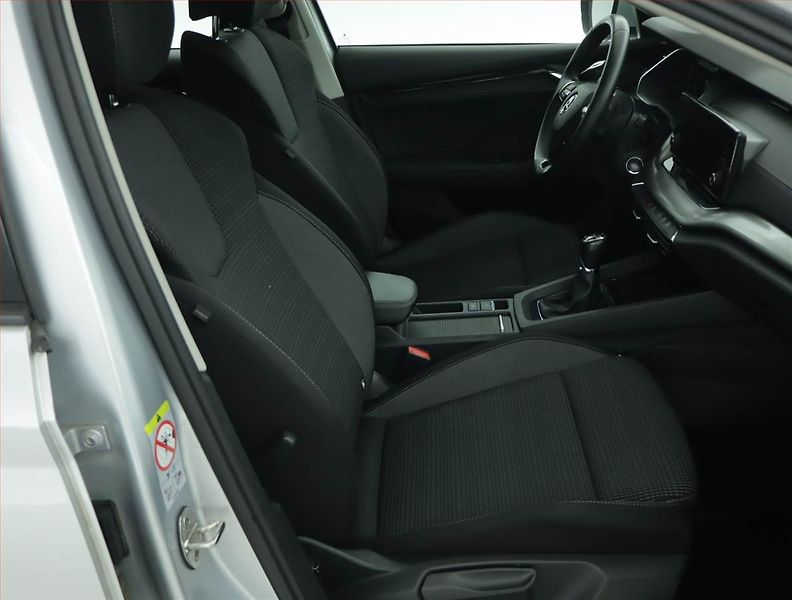Škoda Octavia (2023) Ambition 2.0 TDI, ČR,1.maj - fotka 9 z 15
