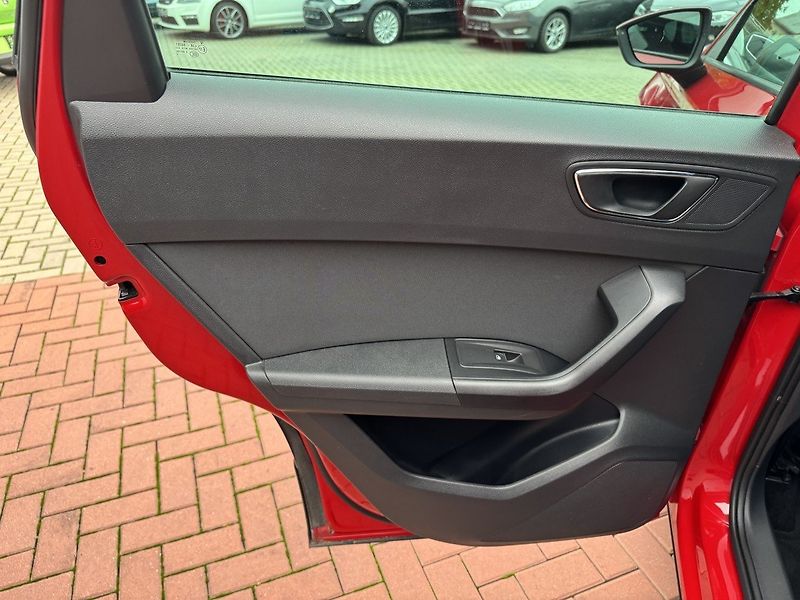 Seat Ateca (2020) FR 2.0TDi DSG LED Navi Kamera - fotka 22 z 46