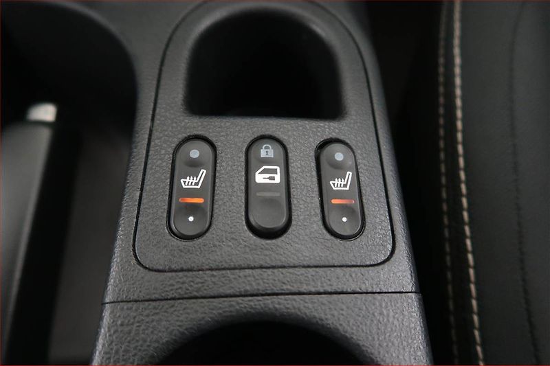 Nissan Qashqai (2013) 1.6, Automat, Tempomat - fotka 16 z 17