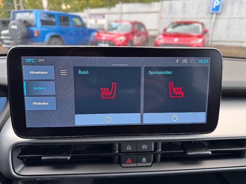 Jeep Avenger (2025) Electric 54 kWh ALTITUDE 156k - fotka 23 z 36