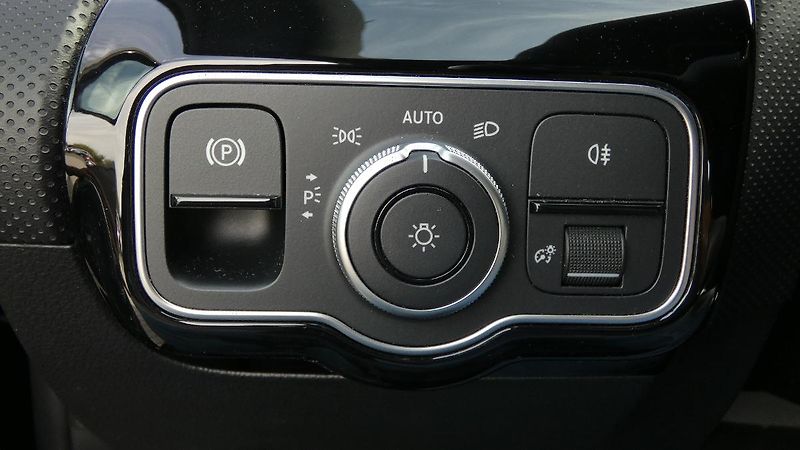 Mercedes-Benz Třídy A 180 Sedan - fotka 10 z 22
