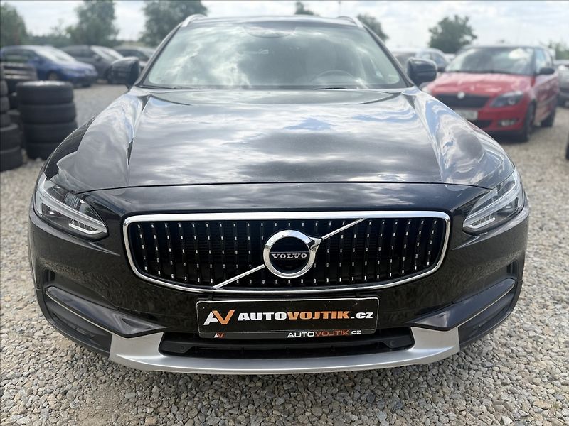Volvo V90 2,0 CROSS COUNTRY DPH NOVÉ ČR - fotka 2 z 31