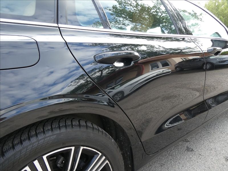 Volvo V60 2,0 D3 AWD Inscription,DPH,ČR - fotka 13 z 41