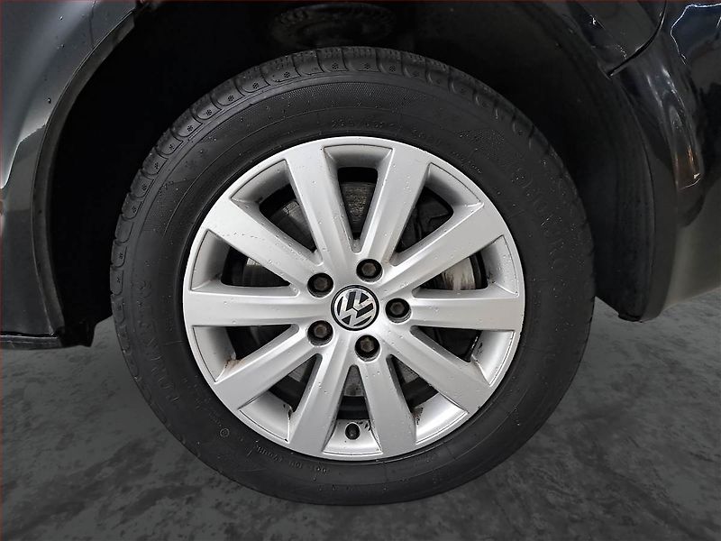 Volkswagen Multivan (2010) Highline 2.0 TDI 4Motion - fotka 15 z 19