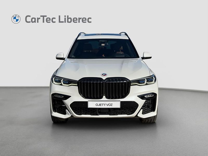 BMW X7 xDrive40d - fotka 10 z 11